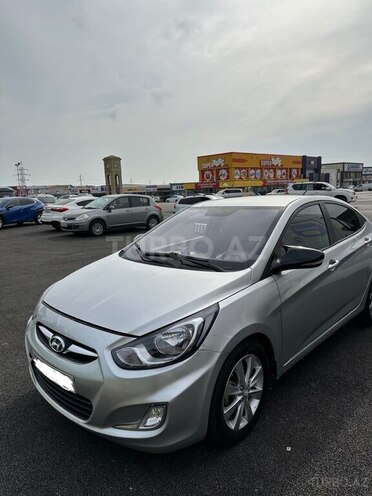 Hyundai Accent 2012, 250,000 km - 1.6 l - Bakı