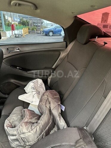 Hyundai Accent 2012, 250,000 km - 1.6 l - Bakı