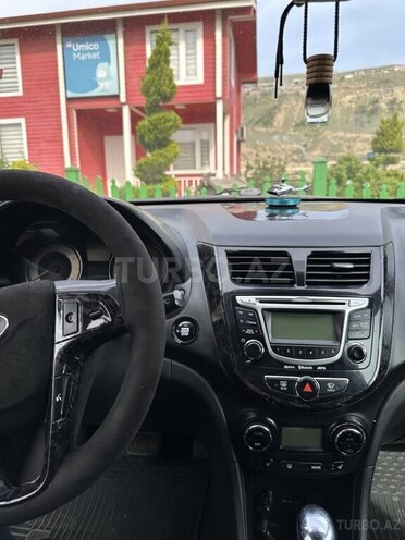 Hyundai Accent 2012, 250,000 km - 1.6 l - Bakı