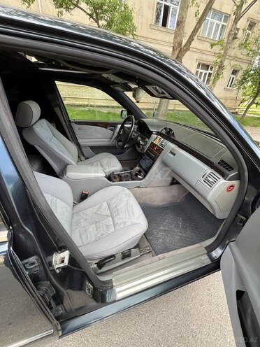 Mercedes E 230 1997, 227,713 km - 2.3 l - Qazax