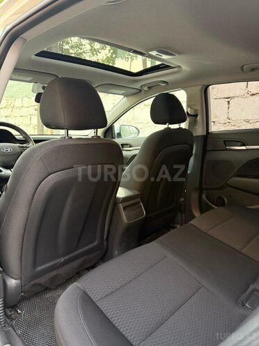Hyundai Elantra 2019, 111,528 km - 2.0 л - Bakı