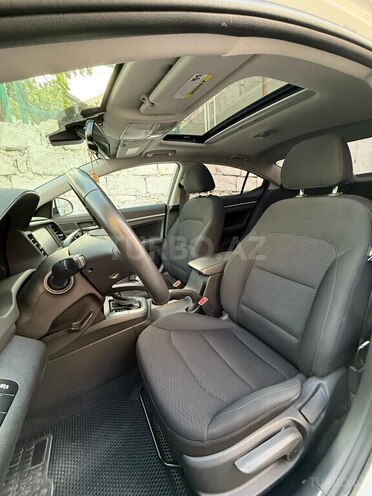 Hyundai Elantra 2019, 111,528 km - 2.0 л - Bakı