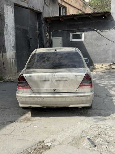 Mercedes C 220 d 1997, 460,000 km - 2.2 l - Bakı