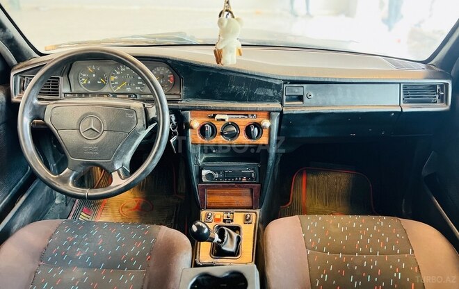 Mercedes 190 1992, 299,467 km - 2.5 л - Bakı