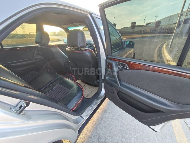 Mercedes E 240 1998, 300,000 km - 2.4 l - Bakı