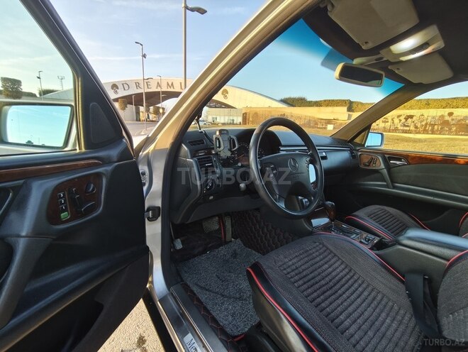 Mercedes E 240 1998, 300,000 km - 2.4 l - Bakı