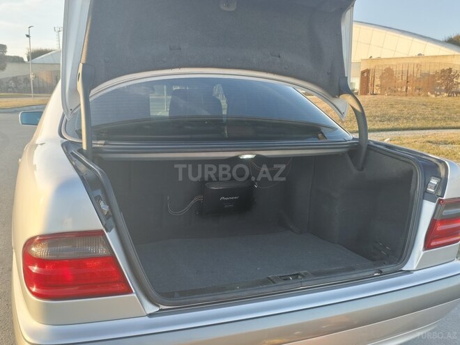 Mercedes E 240 1998, 300,000 km - 2.4 l - Bakı