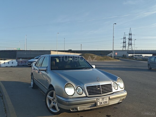 Mercedes E 240 1998, 300,000 km - 2.4 l - Bakı