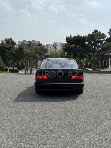 Mercedes E 320 2000, 354,400 km - 3.2 l - Bakı
