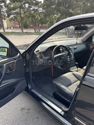 Mercedes E 320 2000, 354,400 km - 3.2 l - Bakı