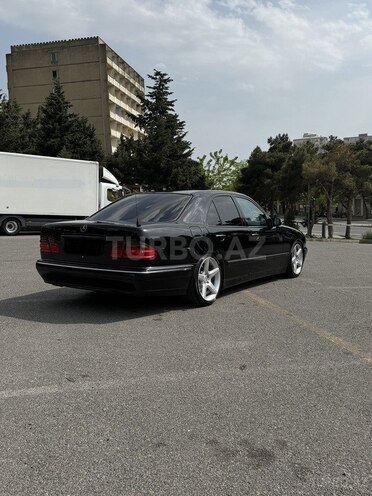 Mercedes E 320 2000, 354,400 km - 3.2 l - Bakı