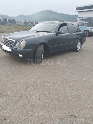 Mercedes E 220 d 2002, 367,000 km - 2.2 l - Astara