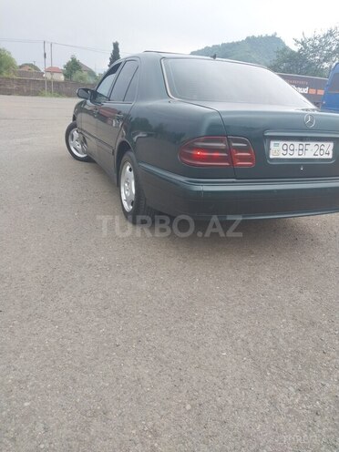 Mercedes E 220 d 2002, 367,000 km - 2.2 l - Astara