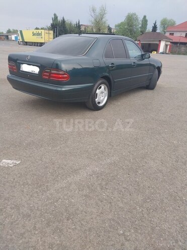Mercedes E 220 d 2002, 367,000 km - 2.2 l - Astara