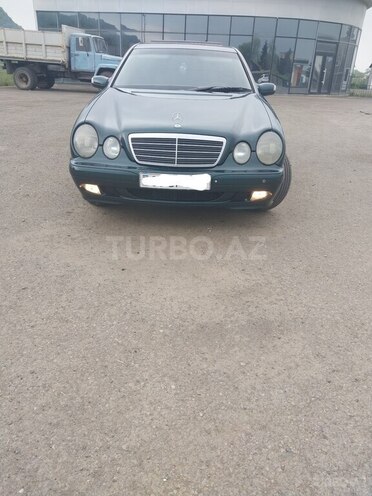 Mercedes E 220 d 2002, 367,000 km - 2.2 l - Astara
