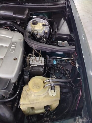 Mercedes E 220 d 2002, 367,000 km - 2.2 l - Astara