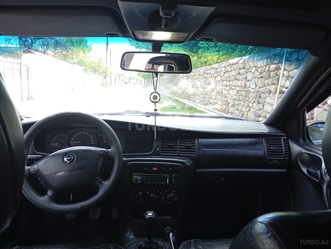 Opel Vectra 2000, 314,000 km - 1.6 л - Balakən
