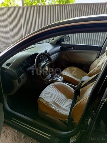 Volkswagen Passat 2004, 450,492 km - 1.8 l - Füzuli