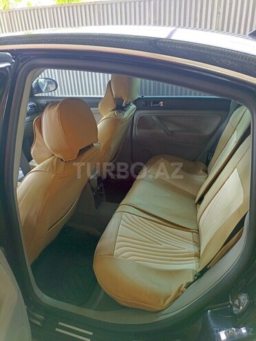 Volkswagen Passat 2004, 450,492 km - 1.8 l - Füzuli