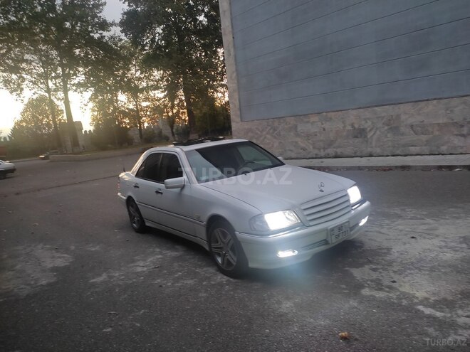 Mercedes C 230 1998, 290,000 km - 2.3 l - İsmayıllı