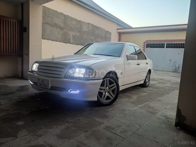 Mercedes C 230 1998, 290,000 km - 2.3 l - İsmayıllı