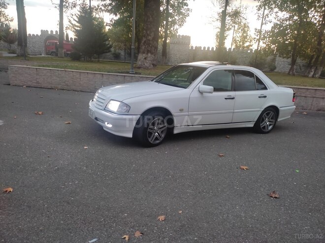 Mercedes C 230 1998, 290,000 km - 2.3 l - İsmayıllı