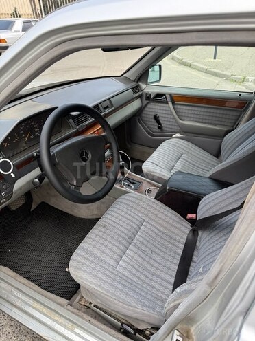 Mercedes E 230 1992, 552,495 km - 2.3 л - Bakı
