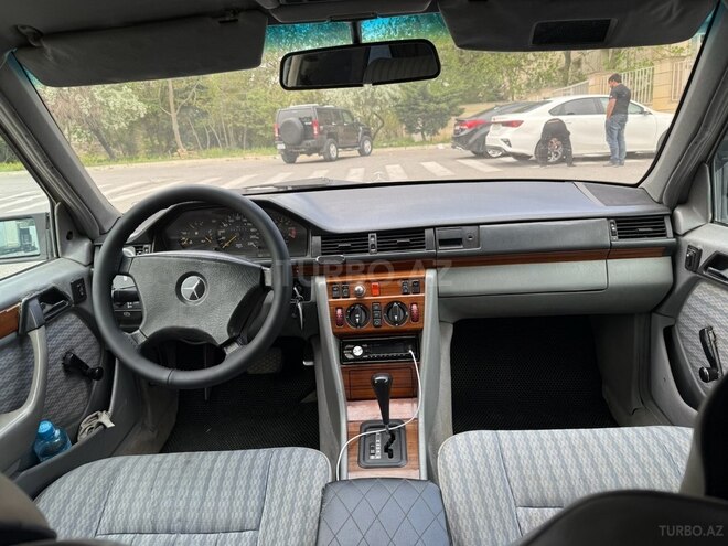 Mercedes E 230 1992, 552,495 km - 2.3 л - Bakı