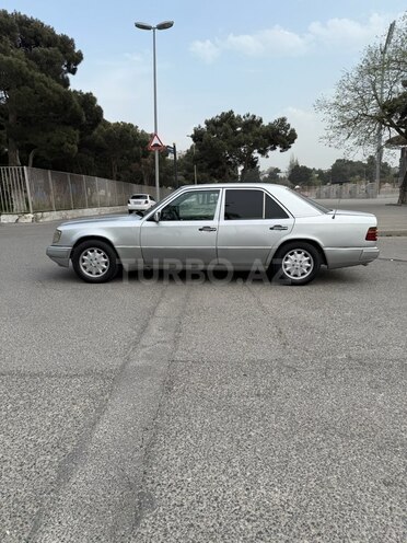 Mercedes E 230 1992, 552,495 km - 2.3 л - Bakı