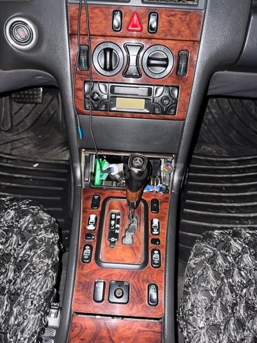 Mercedes E 220 d 2001, 550,000 km - 2.2 л - Bakı