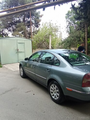 Volkswagen Passat 2002, 300,000 km - 1.8 l - Bakı