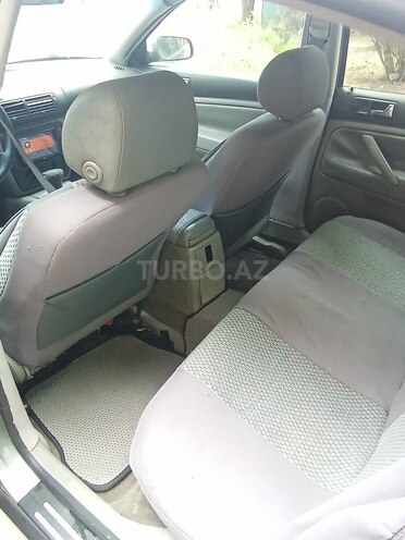 Volkswagen Passat 2002, 300,000 km - 1.8 l - Bakı