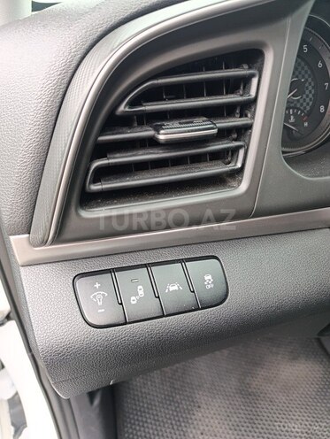 Hyundai Elantra 2019, 1,770 km - 2.0 л - Bakı