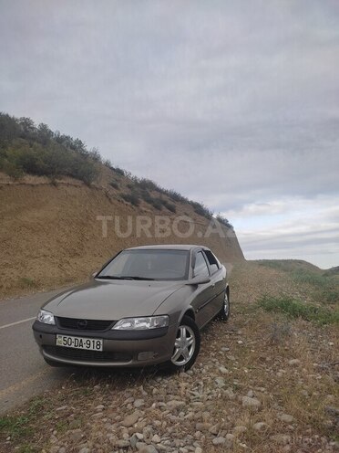 Opel Vectra 1997, 459,000 km - 2.0 l - Quba