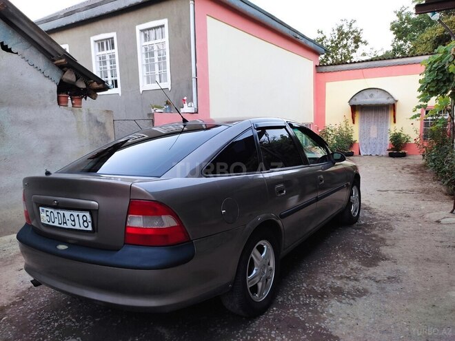 Opel Vectra 1997, 459,000 km - 2.0 l - Quba