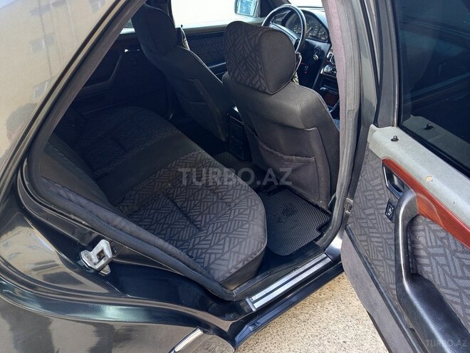 Mercedes C 220 1995, 228,000 km - 2.2 l - Bakı