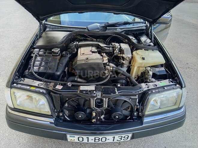 Mercedes C 220 1995, 228,000 km - 2.2 l - Bakı