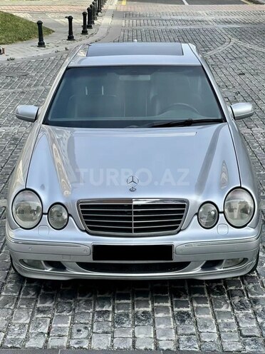 Mercedes E 270 2000, 295,000 km - 2.7 l - Yevlax