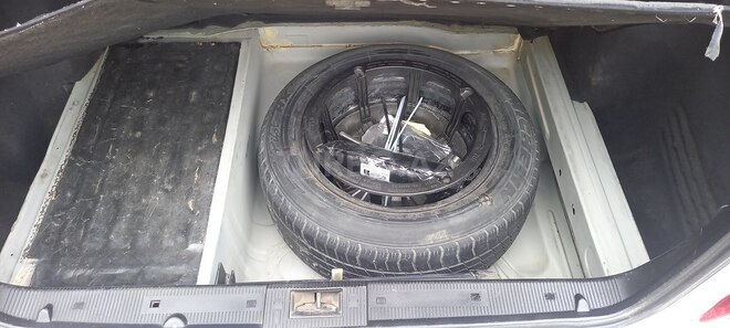 Mercedes E 270 2000, 295,000 km - 2.7 l - Yevlax