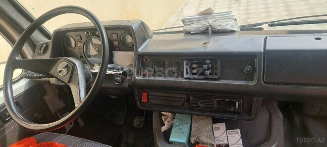 Mercedes 208 D 1991, 245,000 km - 2.5 l - Bakı