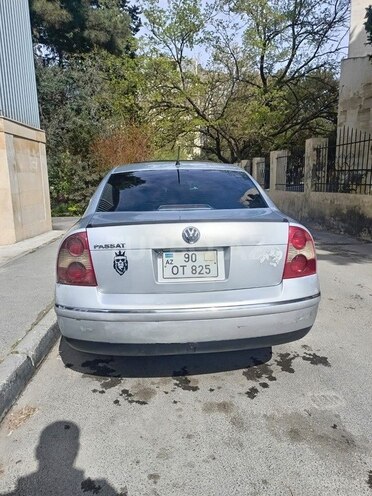 Volkswagen Passat 2001, 329,000 km - 2.0 l - Bakı