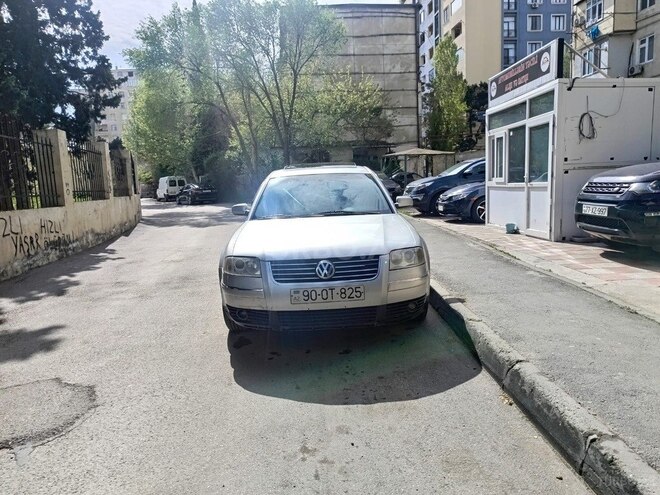 Volkswagen Passat 2001, 329,000 km - 2.0 l - Bakı
