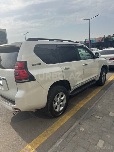 Toyota Land Cruiser Prado 2011, 220,000 km - 2.7 л - Bakı