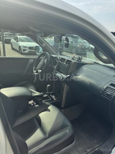 Toyota Land Cruiser Prado 2011, 220,000 km - 2.7 л - Bakı