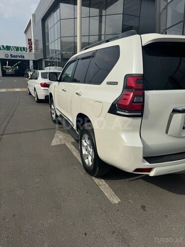Toyota Land Cruiser Prado 2011, 220,000 km - 2.7 л - Bakı