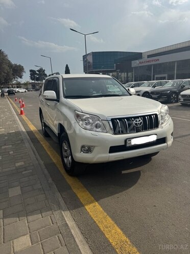 Toyota Land Cruiser Prado 2011, 220,000 km - 2.7 л - Bakı