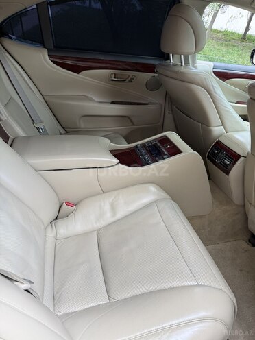 Lexus LS 460 2007, 284,000 km - 4.6 l - Bakı