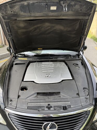 Lexus LS 460 2007, 284,000 km - 4.6 l - Bakı