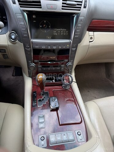 Lexus LS 460 2007, 284,000 km - 4.6 l - Bakı