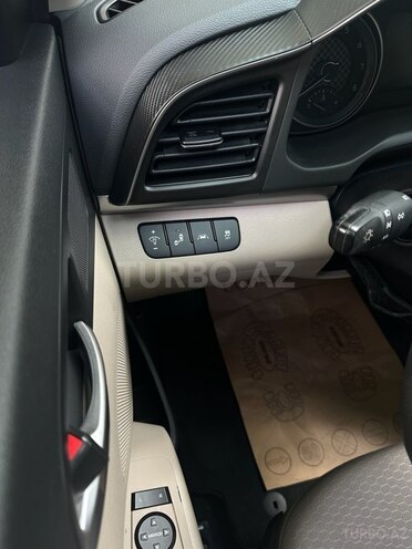 Hyundai Elantra 2019, 133,576 km - 2.0 л - Bakı